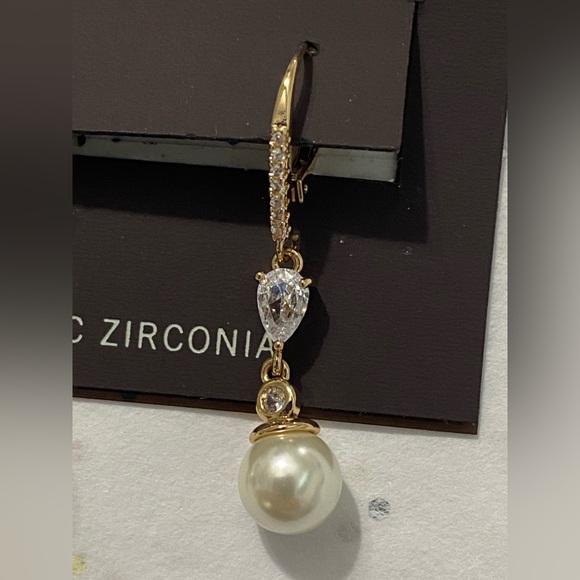 Ann Klein Cubic Zirconia Small Pearl Earrings - Picture 3 of 5